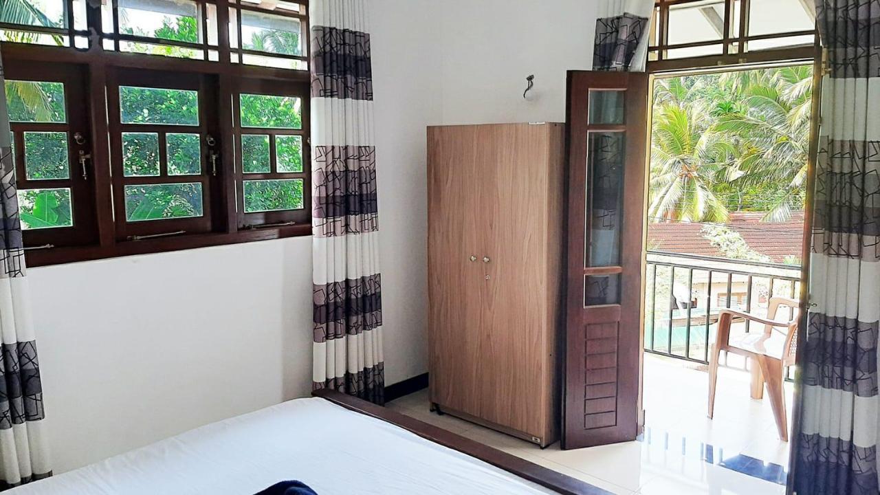 Sea & Greens Apartments Unawatuna Esterno foto